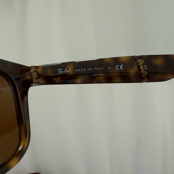 Rayban WAYFARER SUNGLASSES FOLDING CLASSIC
Light Havana Brown Classic G-15 - Picture 8 of 16